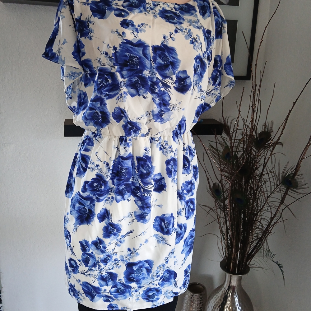 Alice + Olivia Blue Floral Midi Dress - Picture 2 of 12